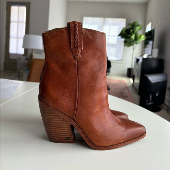Sam Edelman Agnes Western Boot - Picture 7 of 9